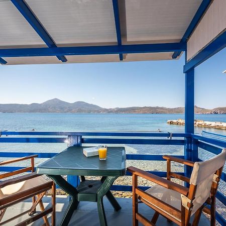 Blue Traditional Boathouse In Klima Klima  Luaran gambar