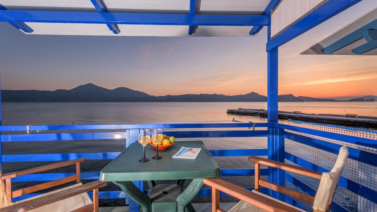 Blue Traditional Boathouse In Klima Klima  Luaran gambar
