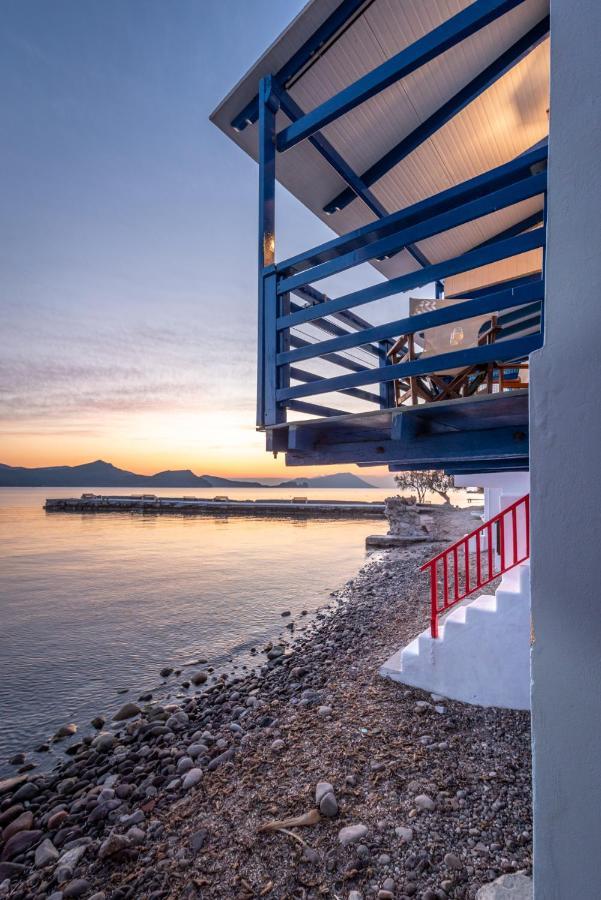 Blue Traditional Boathouse In Klima Klima  Luaran gambar
